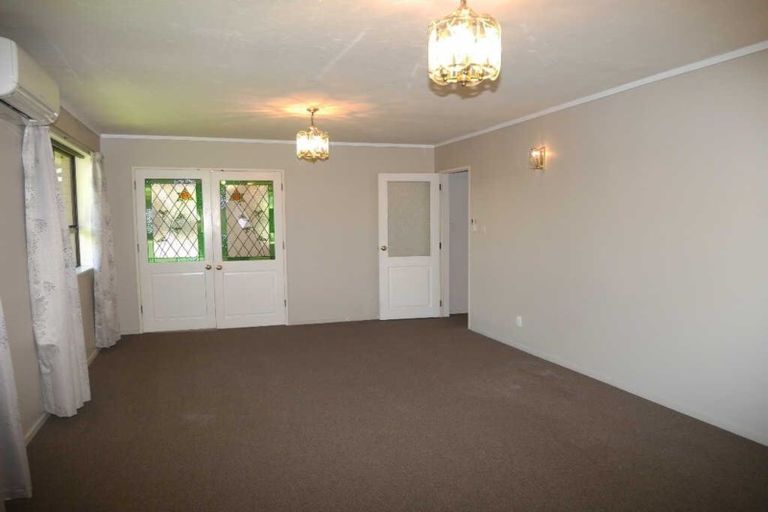 Photo of property in 21 Moana Road, Paraparaumu, 5032