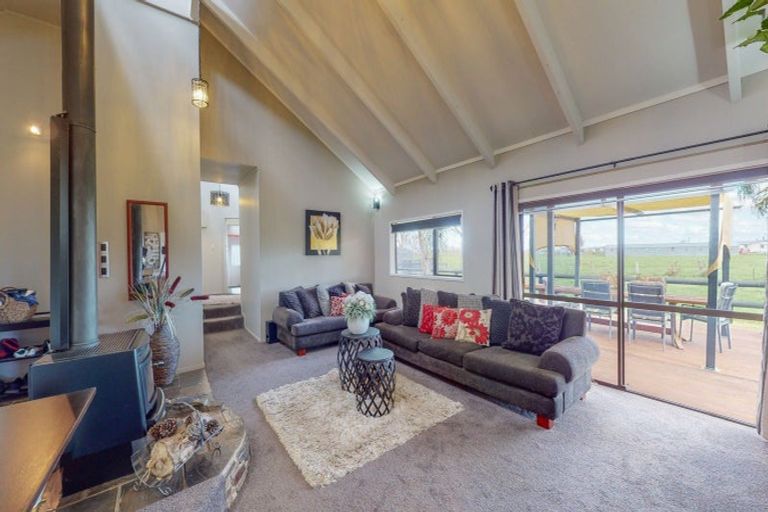 Photo of property in 32 Hauraki Road, Hauraki, Auckland, 0622