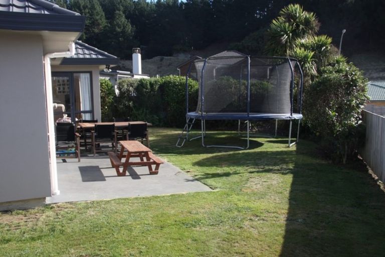 Photo of property in 40 Furlong Crescent, Churton Park, Wellington, 6037