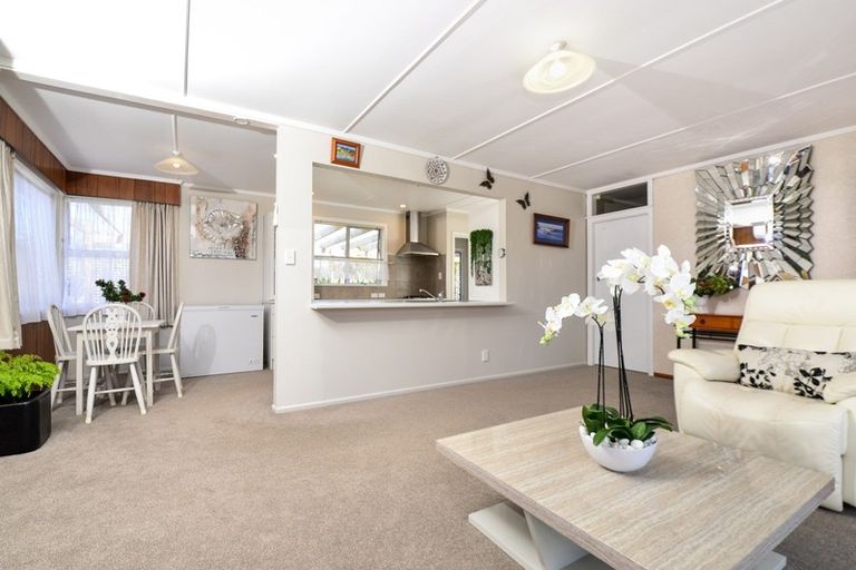 Photo of property in 27 Yvonne Street, Melville, Hamilton, 3206
