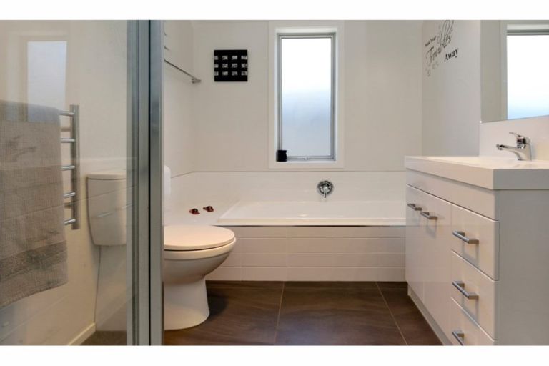 Photo of property in 8 Carmello Grove, Richmond, 7020