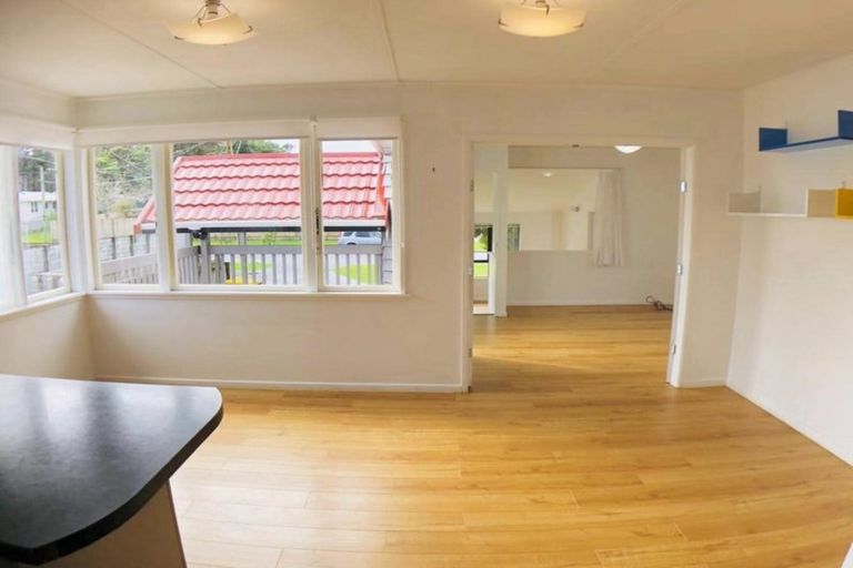 Photo of property in 213 Portage Road, Green Bay, Auckland, 0604