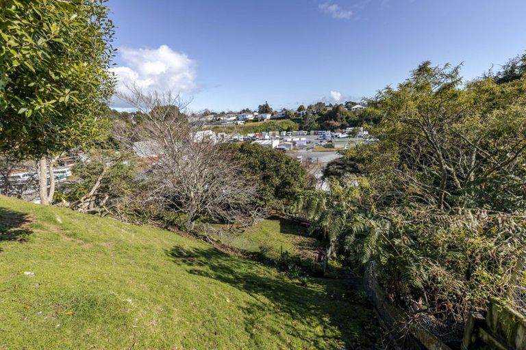 Photo of property in 164a Tukapa Street, Westown, New Plymouth, 4310