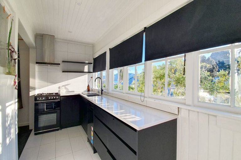 Photo of property in 40 Canterbury Street, Lyttelton, 8082