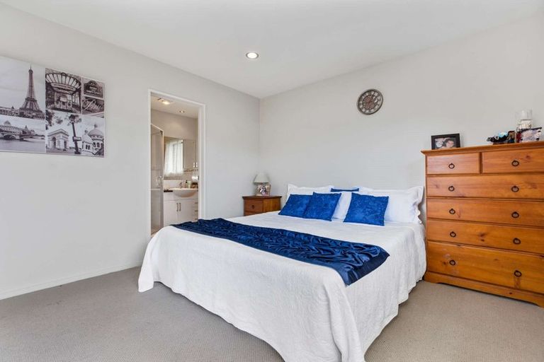 Photo of property in 39 South Kensington Way, Henderson, Auckland, 0612