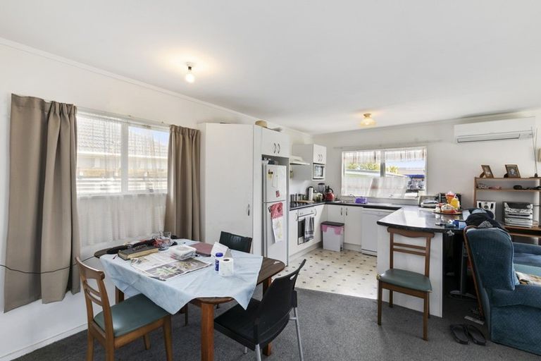 Photo of property in 2/3 Hewer Crescent, Naenae, Lower Hutt, 5011