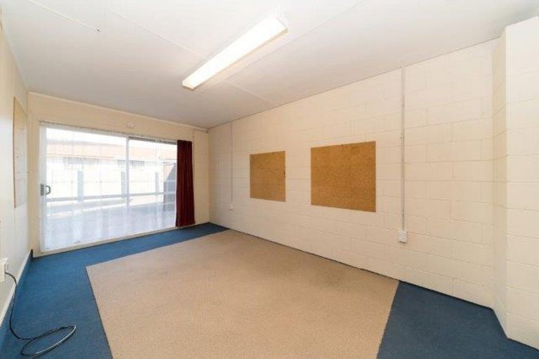 Photo of property in 718a Pioneer Highway, Takaro, Palmerston North, 4412
