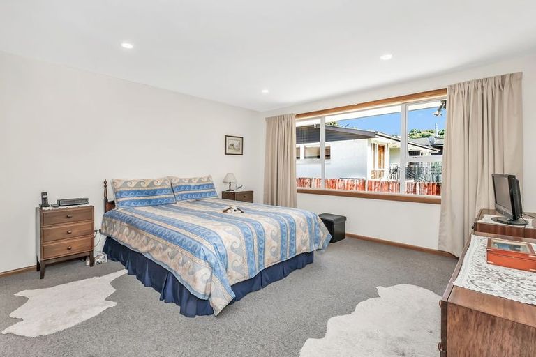 Photo of property in 2/20 Gunns Crescent, Cashmere, Christchurch, 8022