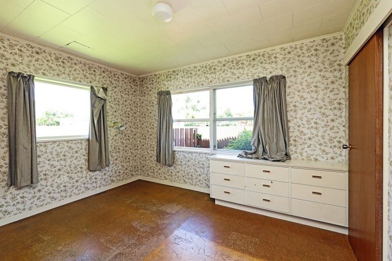 Photo of property in 37 Bill Hercock Street, Pirimai, Napier, 4112