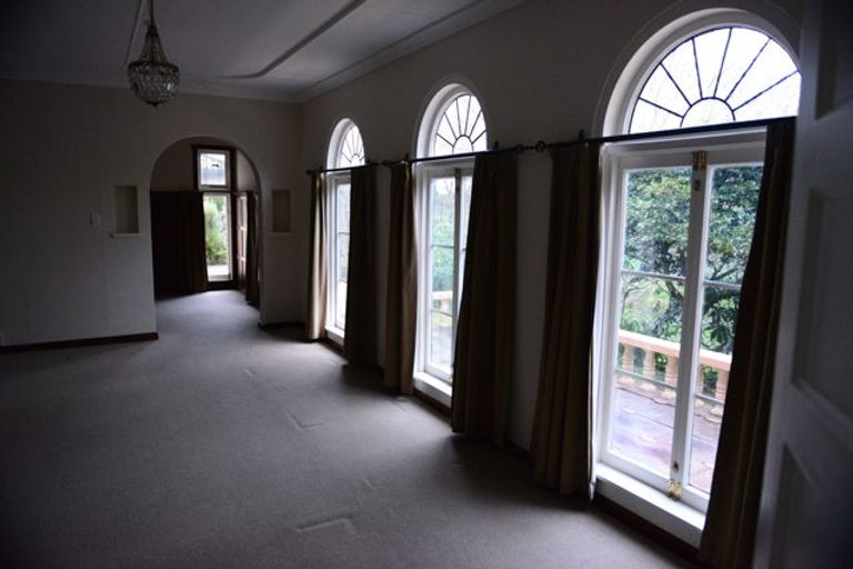 Photo of property in 65 Havelock Road, Havelock North, 4130