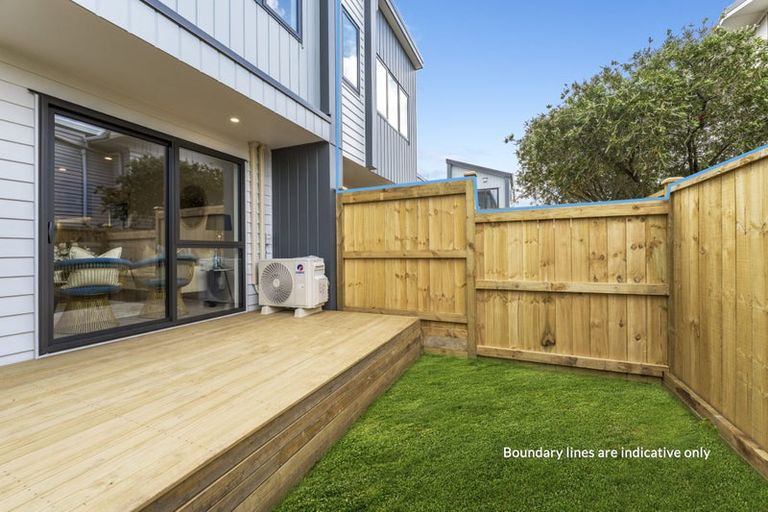 Photo of property in 31 Tiroroa Avenue, Te Atatu South, Auckland, 0610