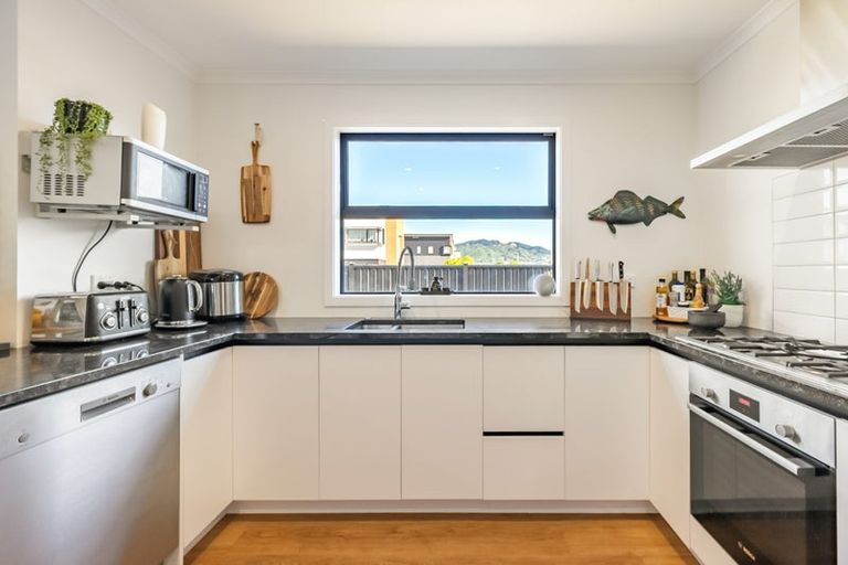 Photo of property in 123 Mawai Hakona Drive, Wallaceville, Upper Hutt, 5018