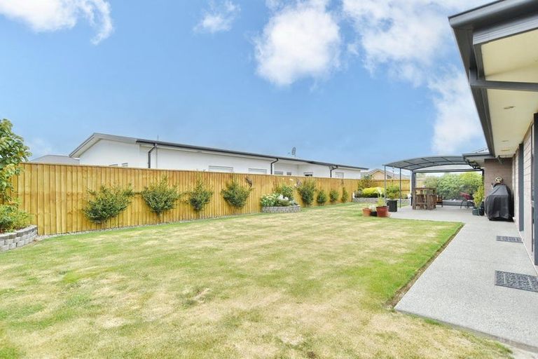 Photo of property in 12 Beech Drive, Rangiora, 7400