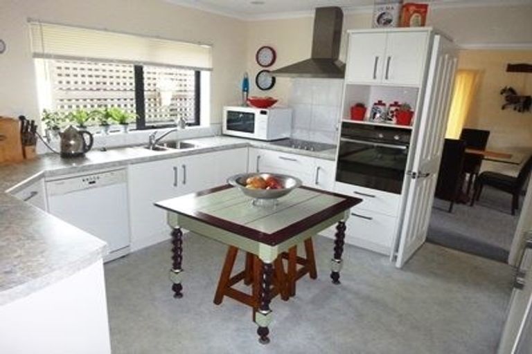 Photo of property in 259 Maungaraki Road, Maungaraki, Lower Hutt, 5010