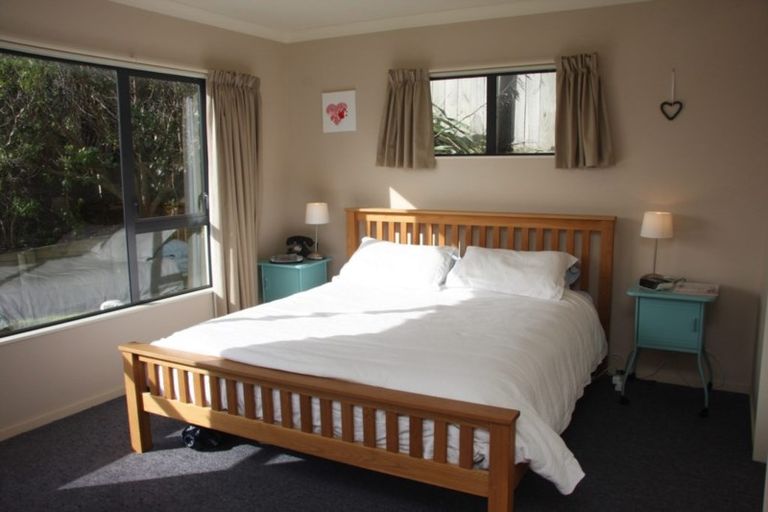 Photo of property in 40 Furlong Crescent, Churton Park, Wellington, 6037