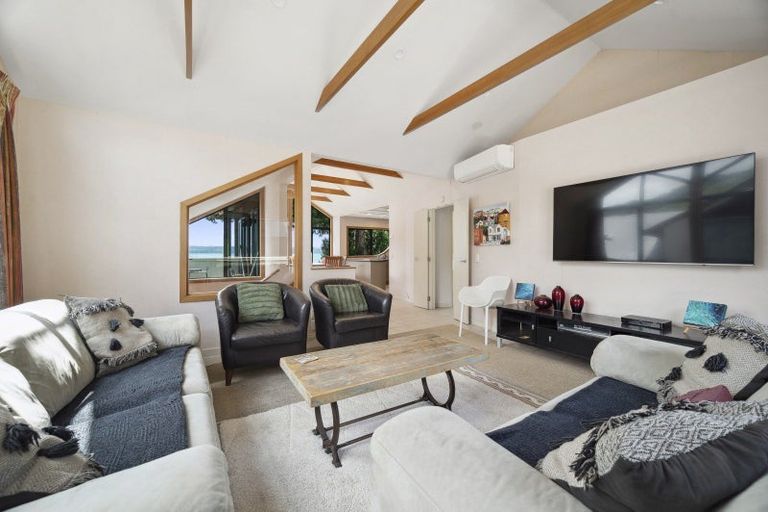 Photo of property in 1/876 Acacia Bay Road, Acacia Bay, Taupo, 3330