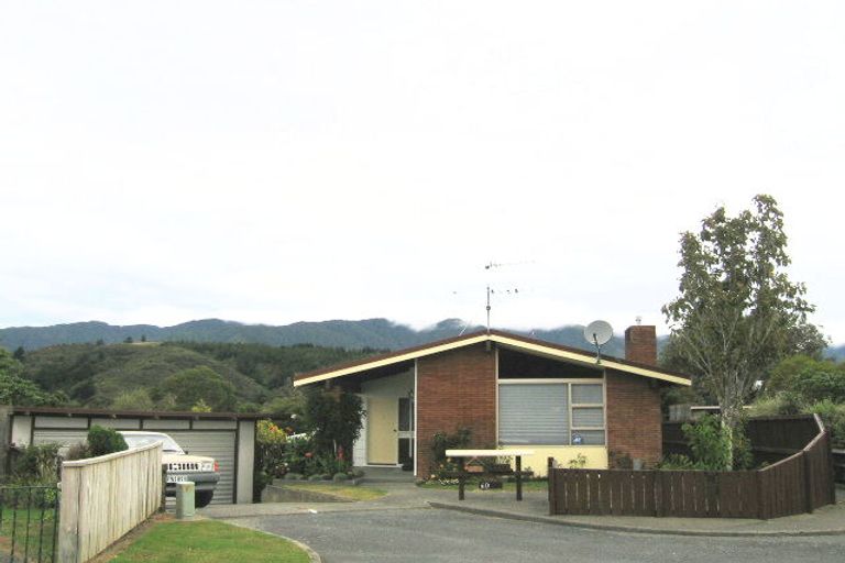 Photo of property in 60 Aniseed Grove, Timberlea, Upper Hutt, 5018