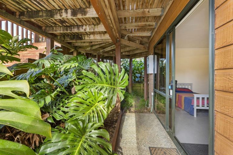 Photo of property in 50 Lorenzen Bay Road, Raglan, 3225