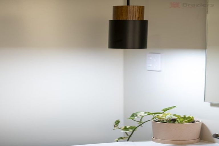 Photo of property in 2/103 Opawa Road, Opawa, Christchurch, 8023