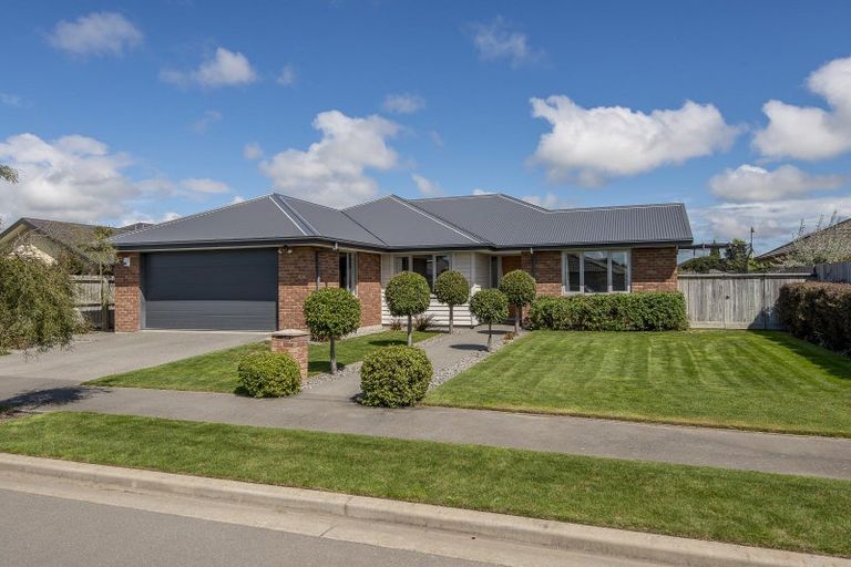 Photo of property in 7 Oakdene Place, Halswell, Christchurch, 8025