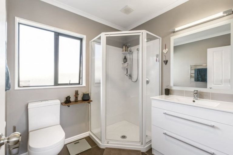 Photo of property in 134 Evans Road, Papamoa Beach, Papamoa, 3118