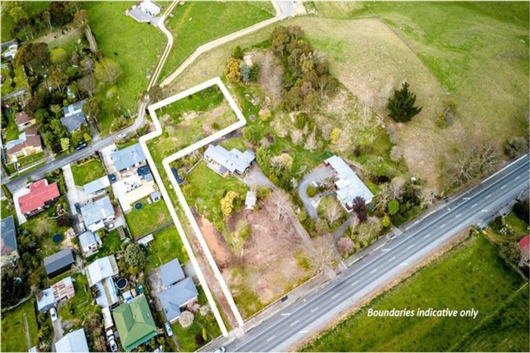 Photo of property in 45 Great North Road, Waipawa, 4210