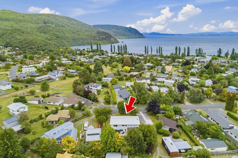 Photo of property in 30 Irwin Place, Kinloch, Taupo, 3377