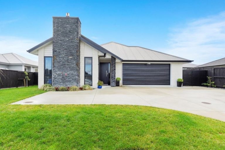 Photo of property in 23 Puhirake Crescent, Pyes Pa, Tauranga, 3112