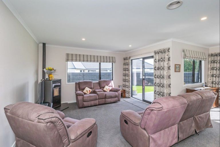 Photo of property in 21 Weld Street, Levin, 5510