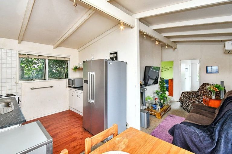 Photo of property in 2/2 Dagenham Street, Manurewa, Auckland, 2102