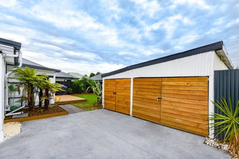 Photo of property in 115 Tedder Avenue, North New Brighton, Christchurch, 8083