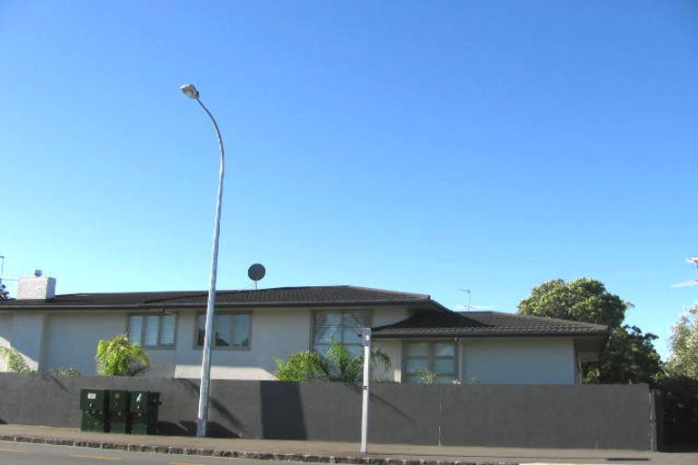 Photo of property in 1a Muritai Road, Milford, Auckland, 0620