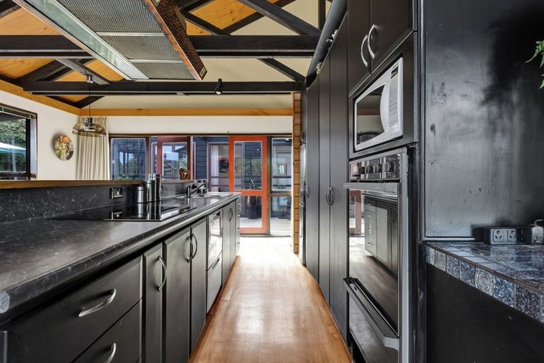 Photo of property in 19a John Guthrie Place, Merrilands, New Plymouth, 4312