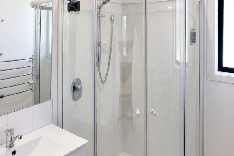 Photo of property in 4 Bendale Place, Avonhead, Christchurch, 8042