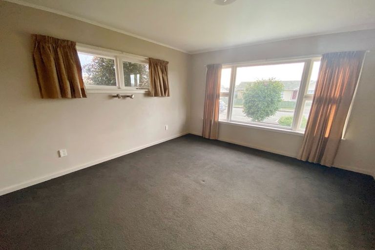 Photo of property in 52 Dunstan Crescent, Hornby, Christchurch, 8042