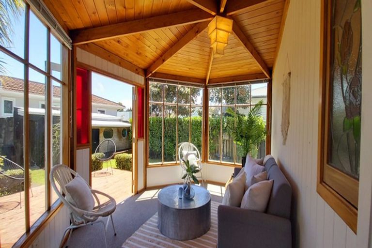 Photo of property in 20 Ropiha Street, Fitzroy, New Plymouth, 4312