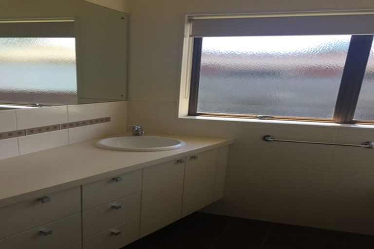 Photo of property in 1 Arcus Street, St Andrews, Hamilton, 3200