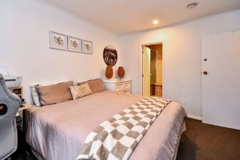 Photo of property in 58 Youngs Road, Papakura, 2110