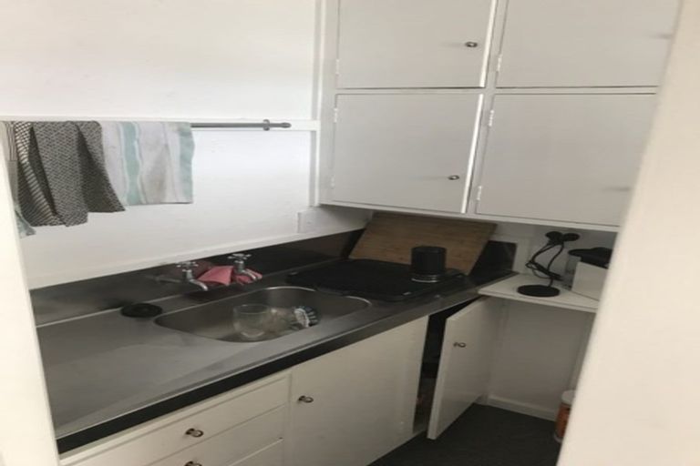 Photo of property in 16/4 Claremont Grove, Mount Victoria, Wellington, 6011