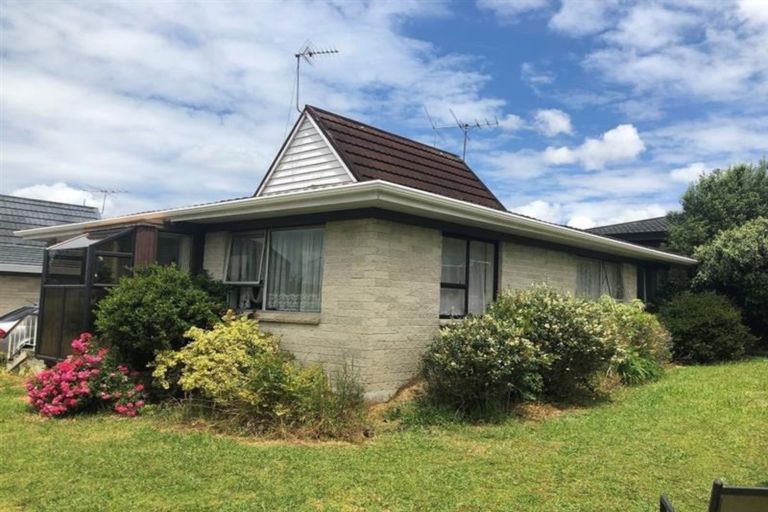 Photo of property in 1/103 Glenmore Road, Sunnyhills, Auckland, 2010