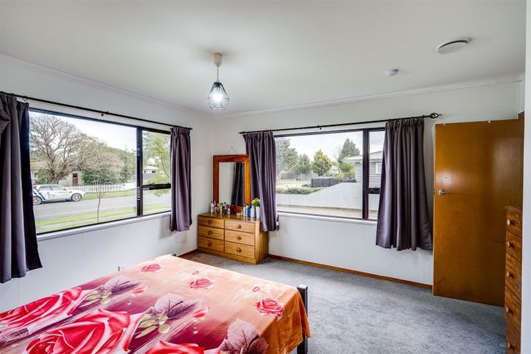 Photo of property in 15 Trinity Crescent, Pirimai, Napier, 4112