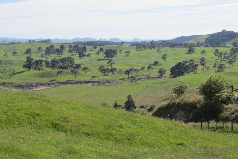 Photo of property in 215 Forest Road, Oruanui, Taupo, 3384