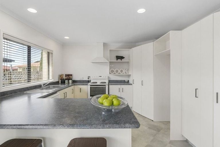 Photo of property in 52 Highfields Drive, Katikati, 3129