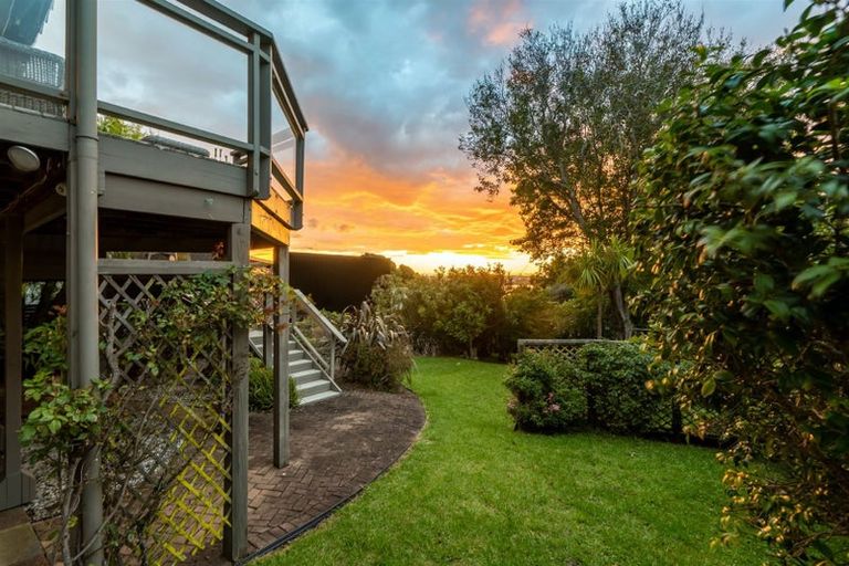 Photo of property in 316 Hurstmere Road, Takapuna, Auckland, 0622