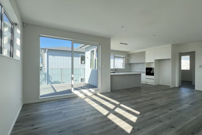 Photo of property in 319b East Coast Road, Mairangi Bay, Auckland, 0630