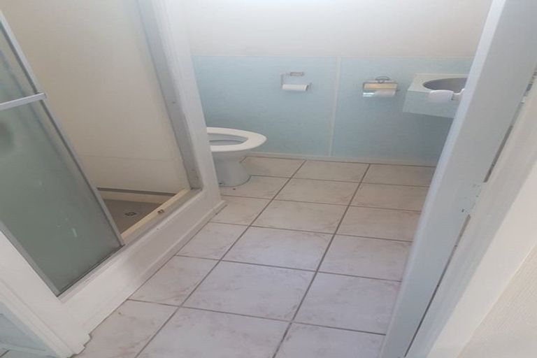 Photo of property in 23 Great South Road, Takanini, 2112