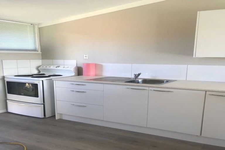 Photo of property in 2/43 Hamlin Road, Mount Wellington, Auckland, 1060