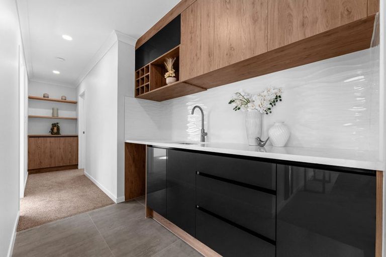 Photo of property in 138 Mcquoids Road, Flat Bush, Auckland, 2019