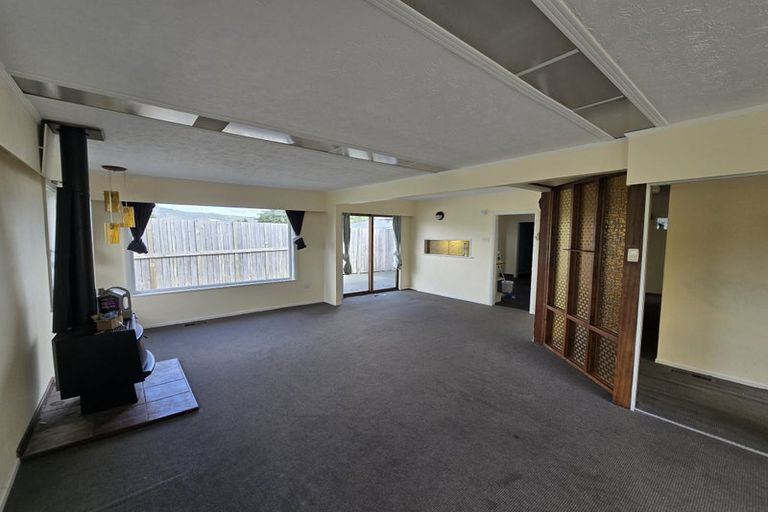 Photo of property in 21 Olivia Crescent, Tawa, Wellington, 5028