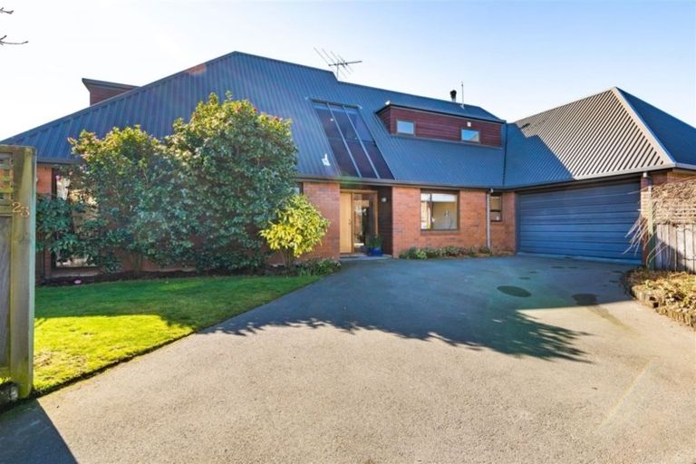 Photo of property in 23 Ilam Park Place, Ilam, Christchurch, 8041